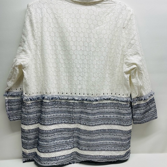 Chicos Eyelet topper embellished trim jacket SZ4 nwt - Picture 12 of 12